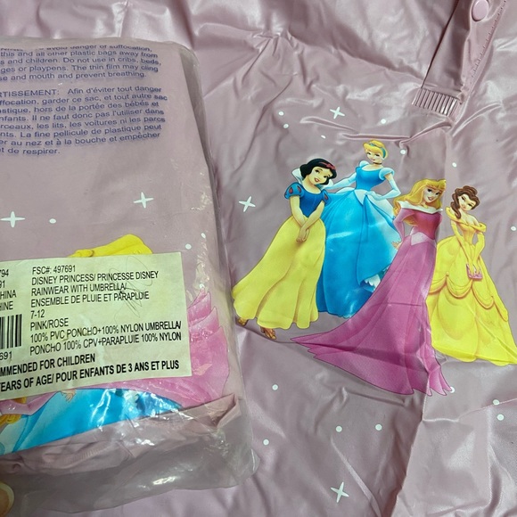 2 Like New Disney Princess Ponchos Size 7-12 - Picture 2 of 6